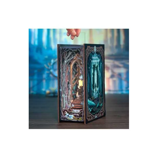 Book Nook La Porte Mystique - Cutebee - Maquette et Kit DIY 14+