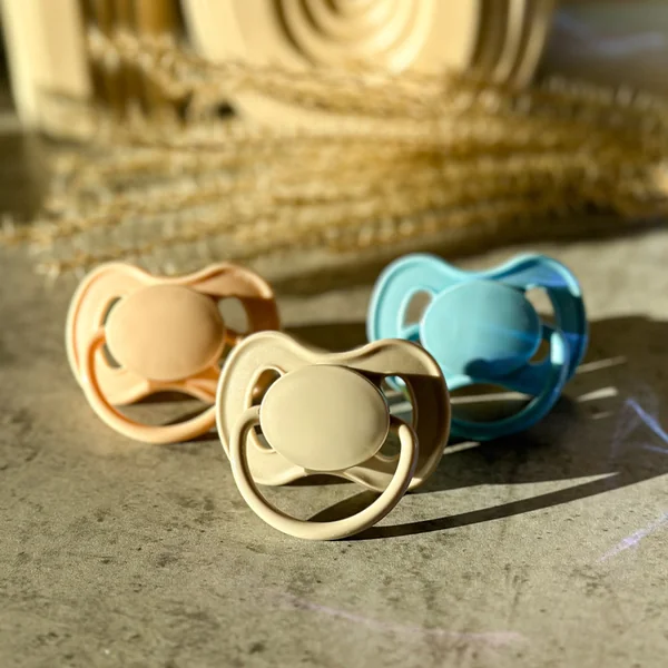 CANPOL BABIES Sucette en caoutchouc avec embout rond Nude 0-6m beige