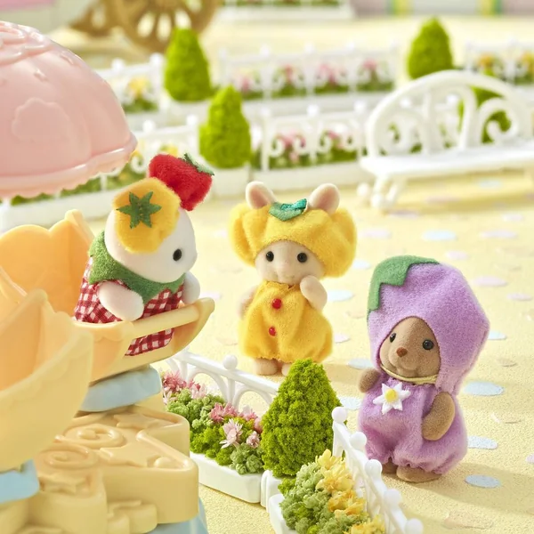 LE TRIO DES BEBES EN COSTUMES DE LEGUMES - SYLVANIAN TOUT POUR BEBE