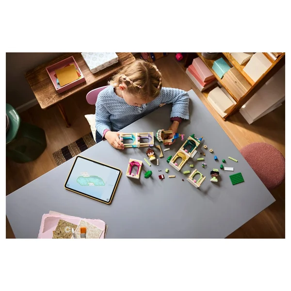 LEGO - Disney Princess - Mini Belle & Tiana with Castle - Construction Set Toys - 43291