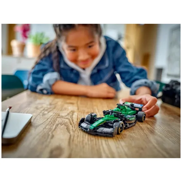 Lego - Speed Champions - Aston Martin Aramco F1 AMR24 Race Car - Construction Set Toys