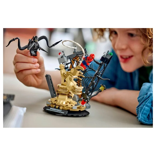 LEGO - Super Heroes - Epic Battle: Spider-Man vs. Sandman - Construction Set Toys - 76334