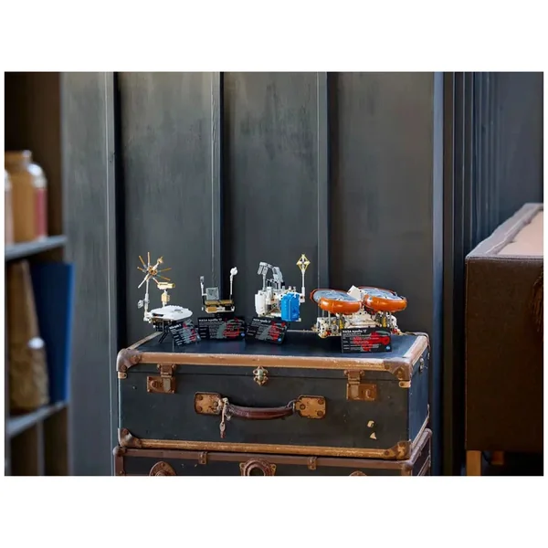 Lego - Technic - NASA Apollo Lunar Roving Vehicle - LRV - Construction Set Toys