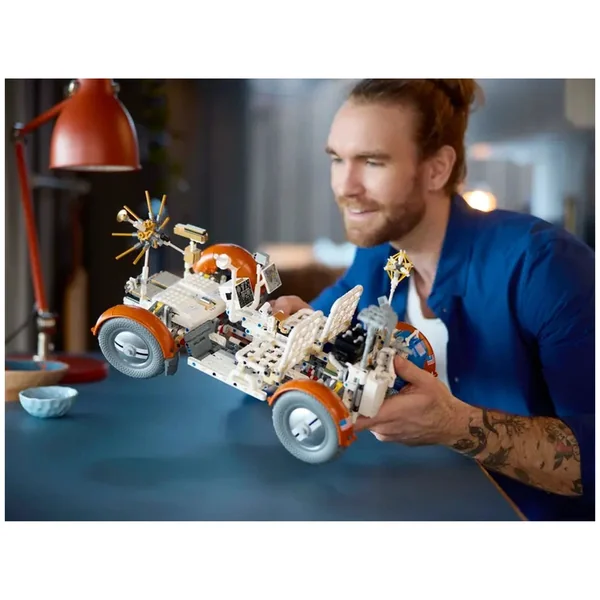 Lego - Technic - NASA Apollo Lunar Roving Vehicle - LRV - Construction Set Toys
