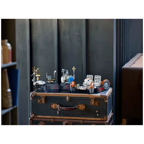 Lego - Technic - NASA Apollo Lunar Roving Vehicle - LRV - Construction Set Toys