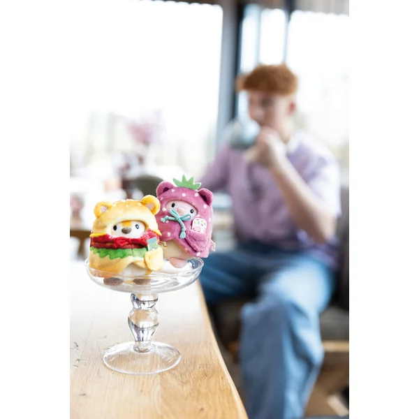 NICI peluche MyMochi Lapin Pibu 8 cm en costume de fraise avec glace, set cadeau emb.