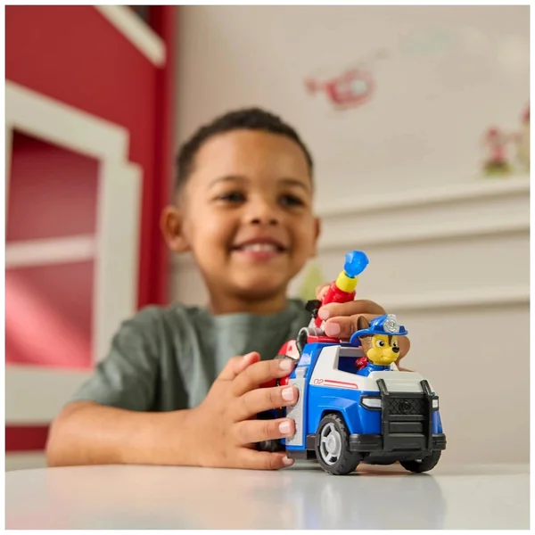 Spin Master - Paw Patrol Fire Rescue Chase Rescue Fire Cruiser Toy Playset